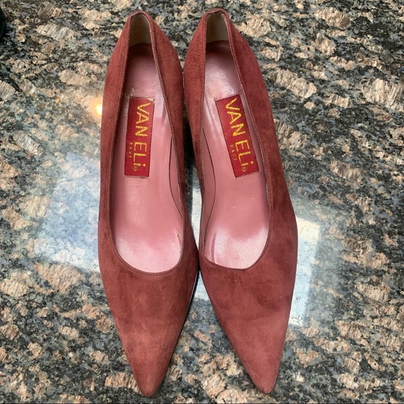 Vaneli Heels - Picture 2 of 7